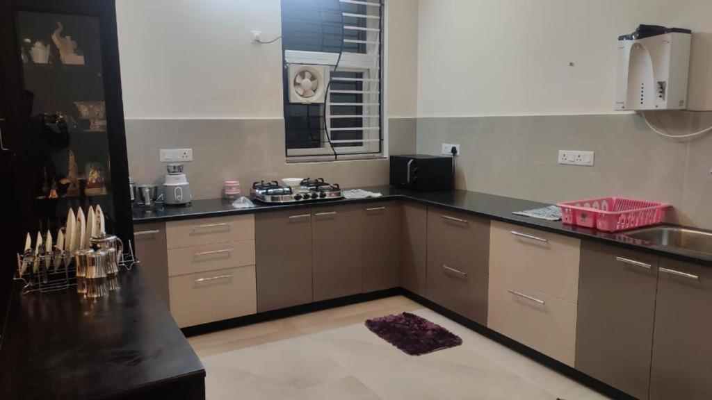 Aikya Kadri #Your Home Away From Home# Non Smoke# Vegetarians Preferred# Strictly For Families منغالور المظهر الخارجي الصورة