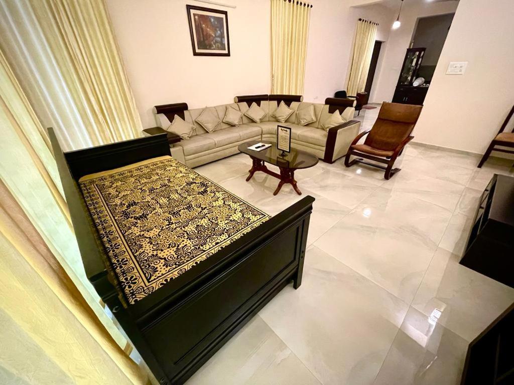 Aikya Kadri #Your Home Away From Home# Non Smoke# Vegetarians Preferred# Strictly For Families منغالور المظهر الخارجي الصورة