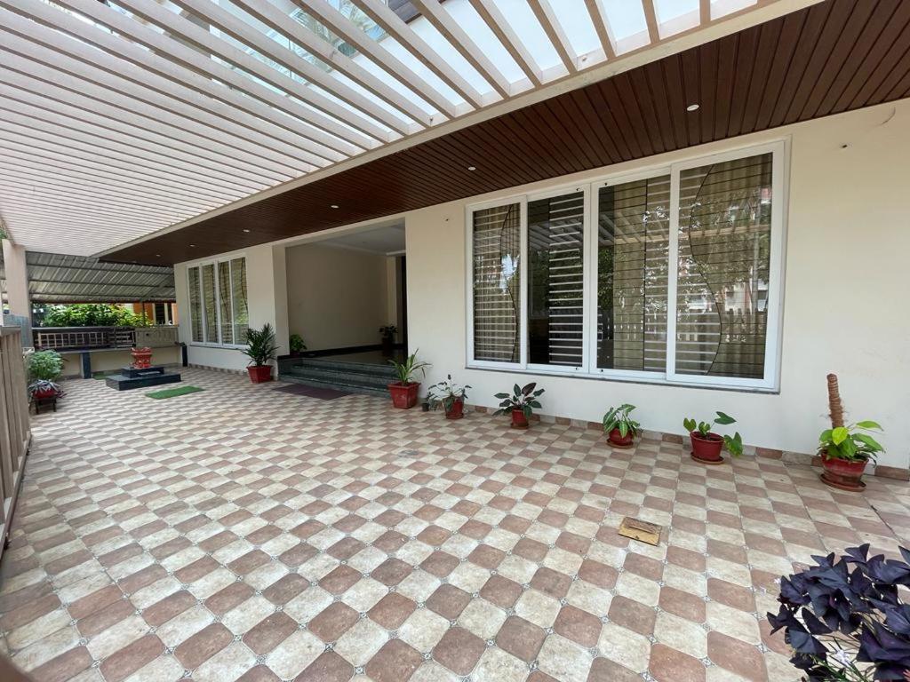 Aikya Kadri #Your Home Away From Home# Non Smoke# Vegetarians Preferred# Strictly For Families منغالور المظهر الخارجي الصورة