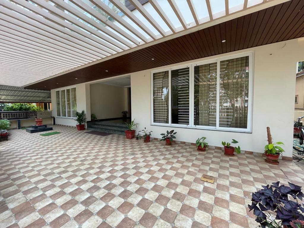 Aikya Kadri #Your Home Away From Home# Non Smoke# Vegetarians Preferred# Strictly For Families منغالور المظهر الخارجي الصورة